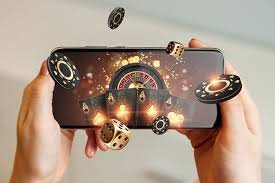 Aplikasi mobile ten toto menampilkan permainan slot Aviator, Sweet Bonanza, dan antarmuka sportsbook Liga 1